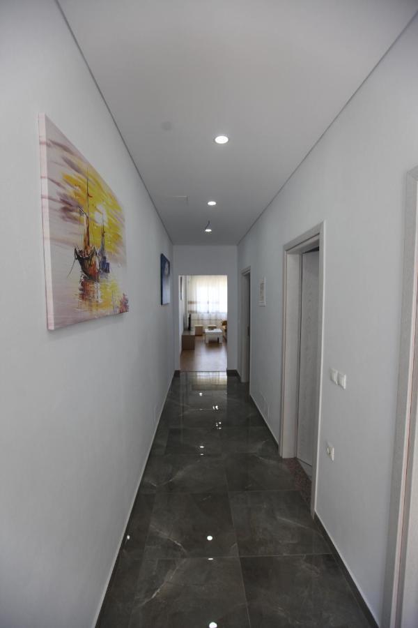 Mane Apartments Sarandë Exteriör bild