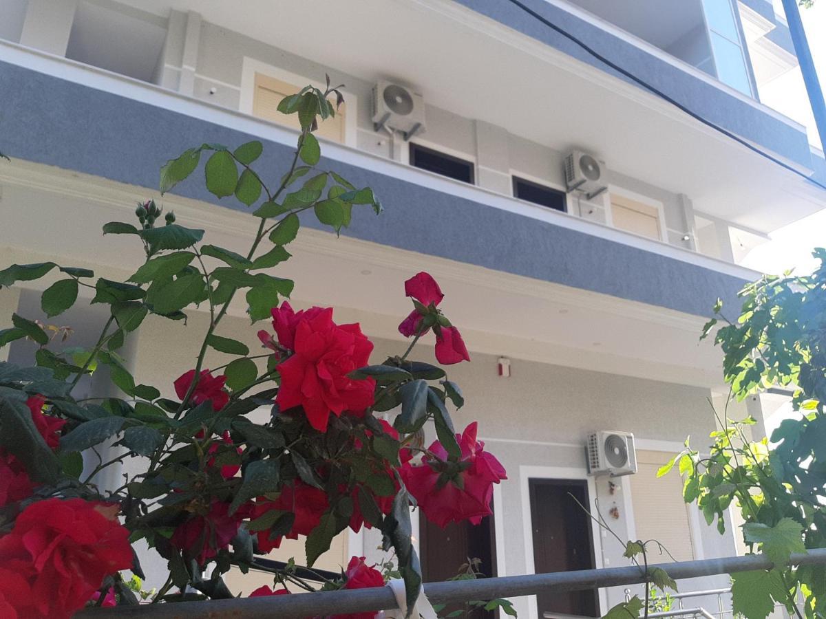 Mane Apartments Sarandë Exteriör bild